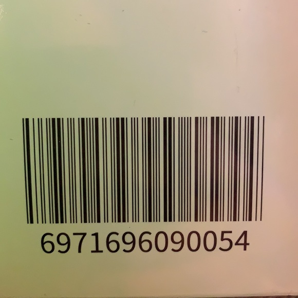NWT KN95 adult  protective face mask 50 mask each box . 200 count - Picture 2 of 9
